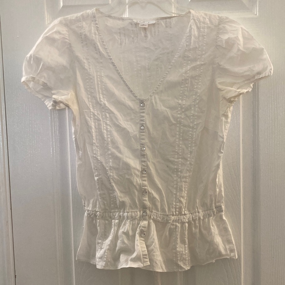 Loft 💯% cotton blouse. White. Cap sleeves. EUC. Size 6.